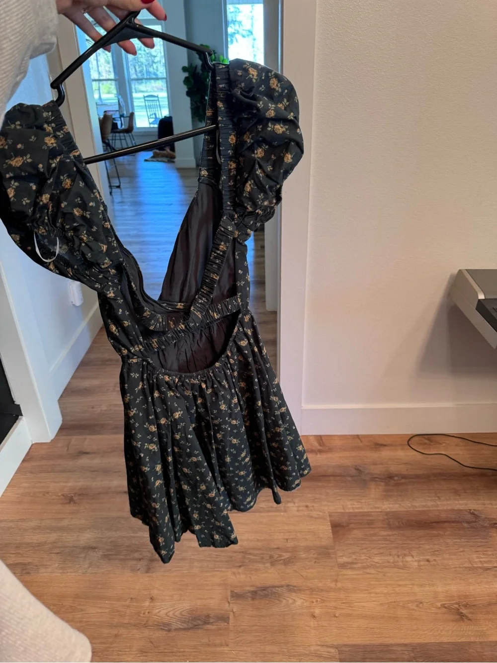 Lulu's Black Floral Wrap Crop Top with Puff Sleeves
